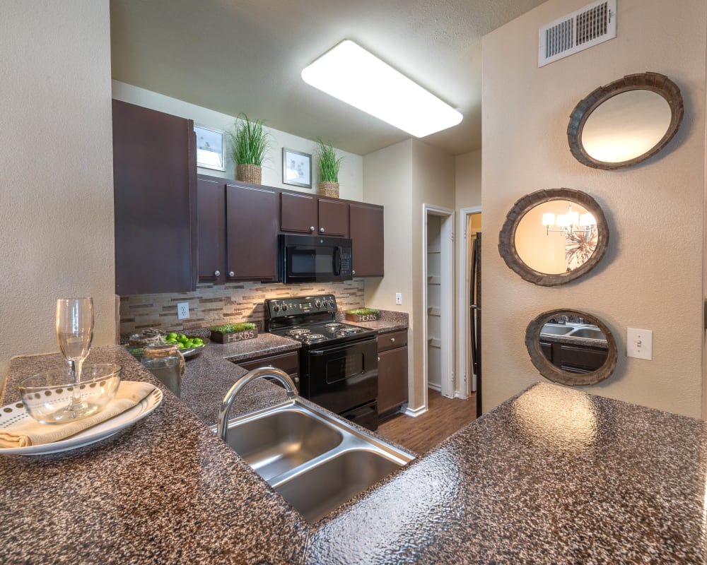 Westside Houston Tx Apartments The Ranch At Shadow Lake