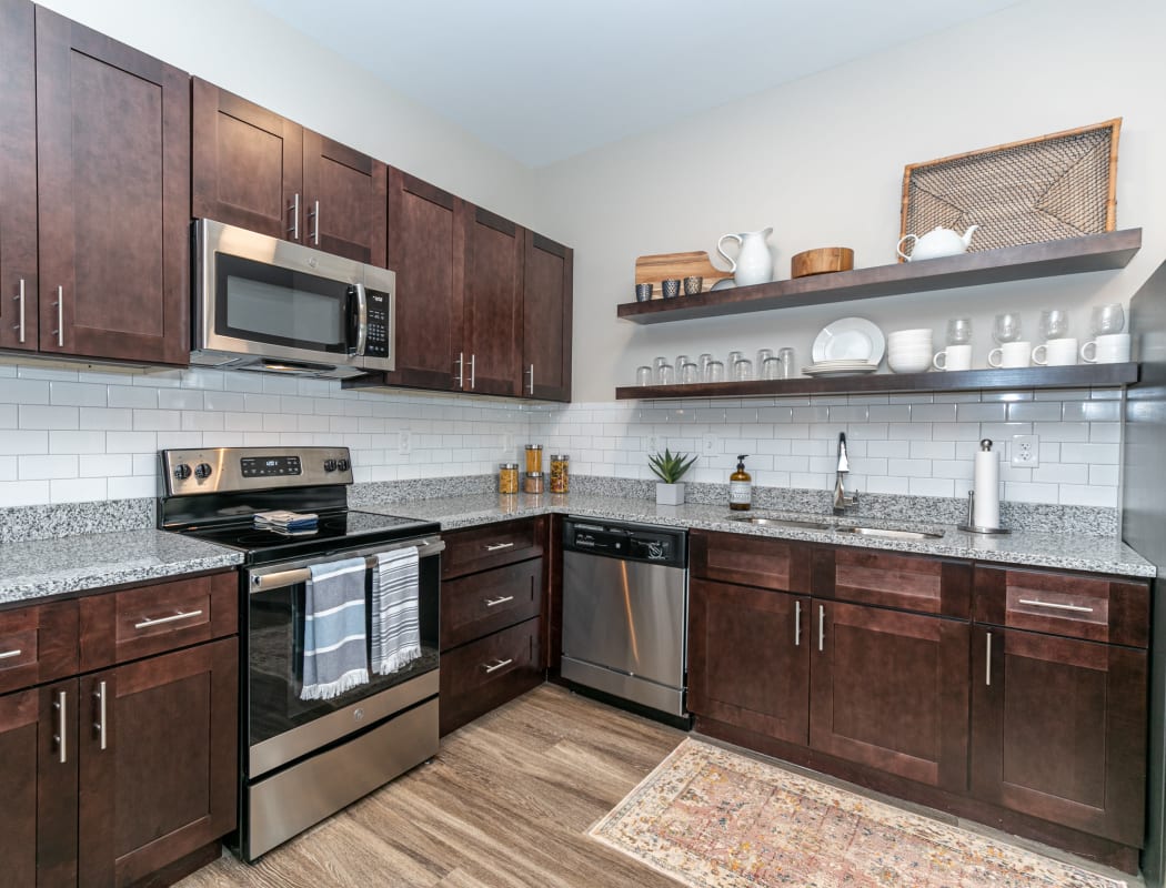 Beautiful apartment features await at The Station at River Crossing in Macon, Georgia