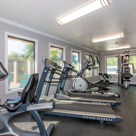 Community and unit amenities at Sommerset Apartments in Vacaville