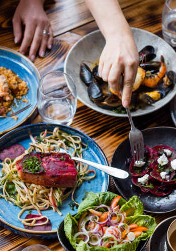 Dining near Martin Flats in Nashville, Tennessee
