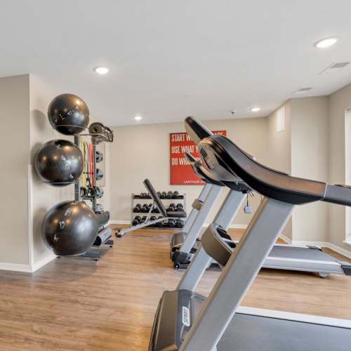 A well-equipped fitness center at Lockbourne Greene in Columbus, Ohio