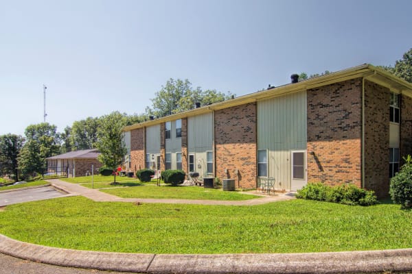 Oak Manor in Ashland City, Tennessee