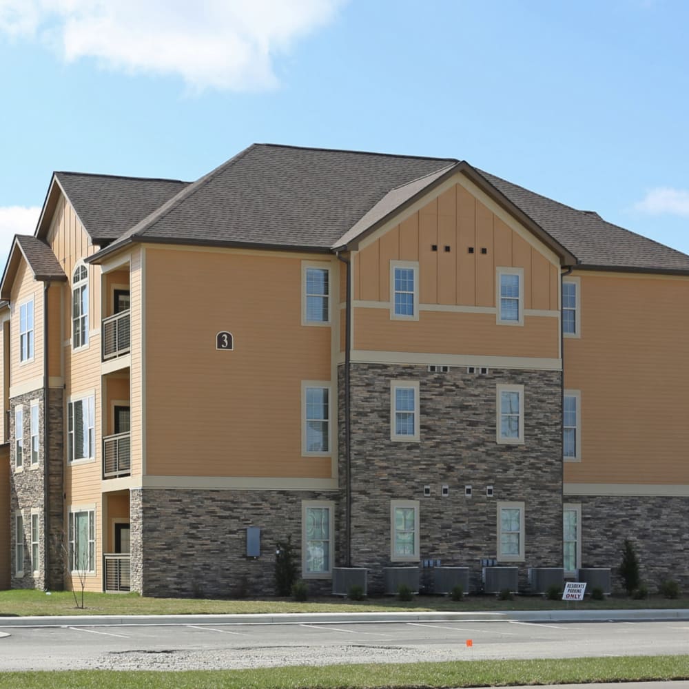 Exterior shot of an apartment at Warrick Trail Apartments in Newburgh, Indiana