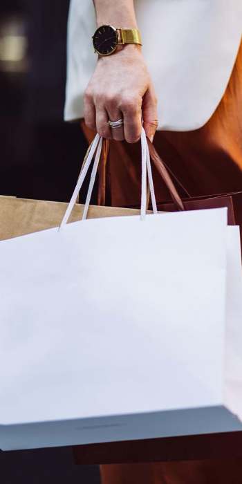 Resident shopping near Parkridge Apartments in Durant, Oklahoma