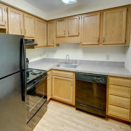well-equipped kitchen at Kimbrook Manor