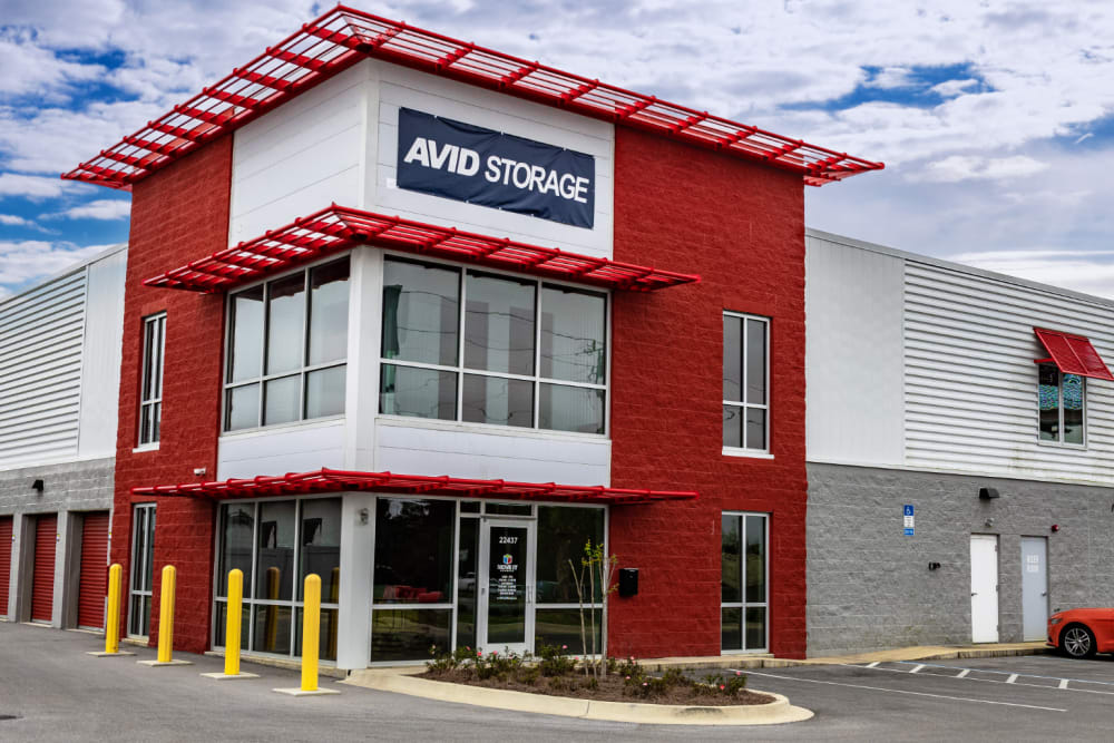 Parking lot view of Avid Storage in Destin, Florida