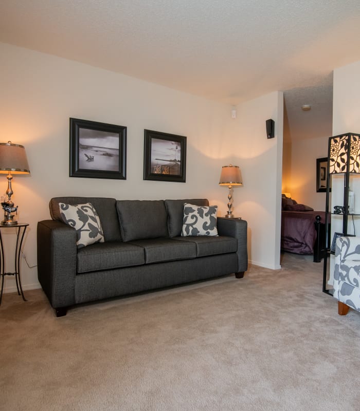 Living room at Sunchase Ridgeland Apartments in Ridgeland, Mississippi