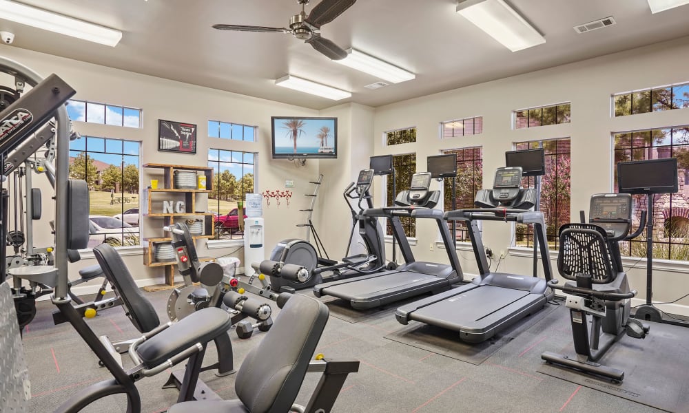 Fitness center at Nickel Creek Apartments in Tulsa, Oklahoma