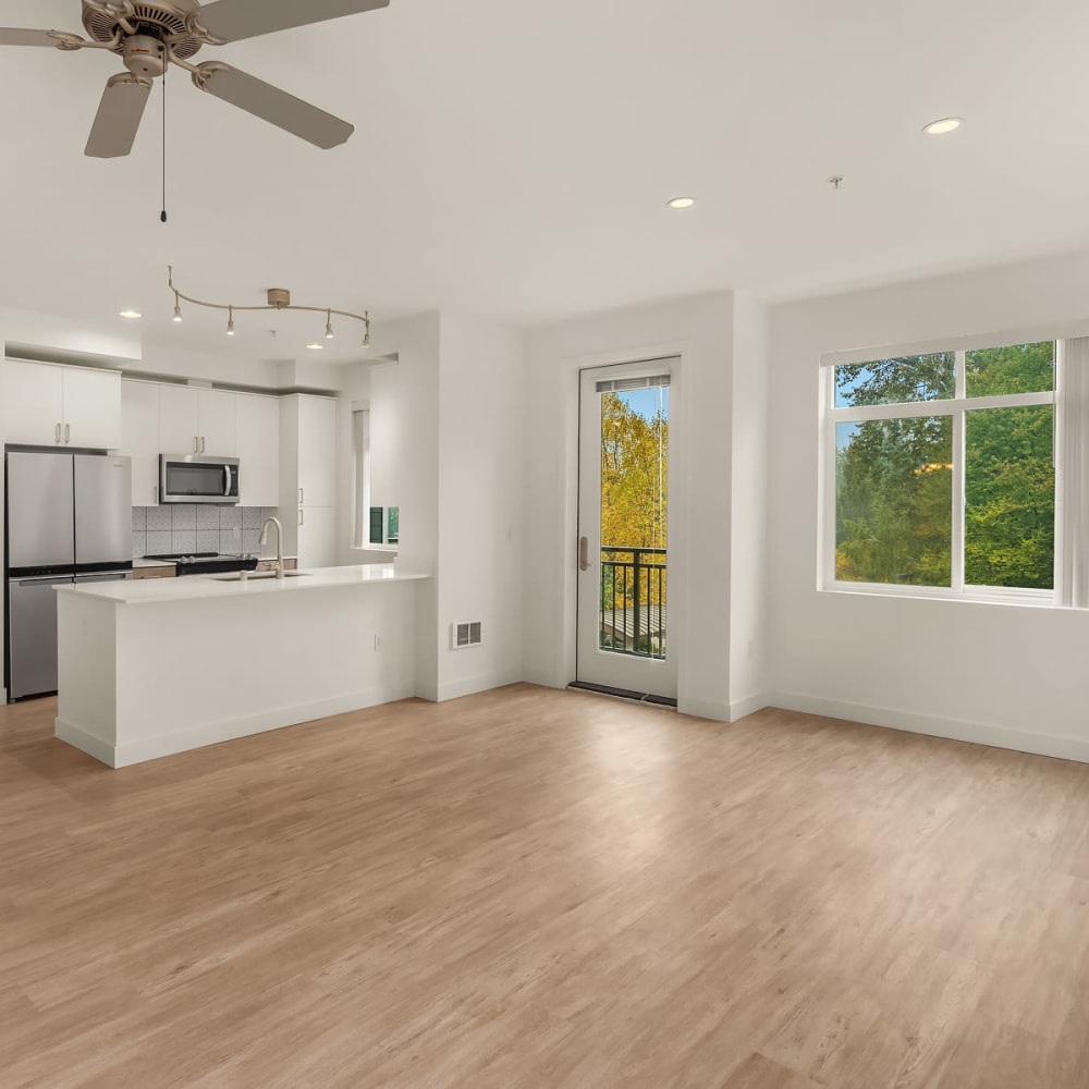 Dining area with hardwood floors at Chateau Woods in Woodinville, Washington