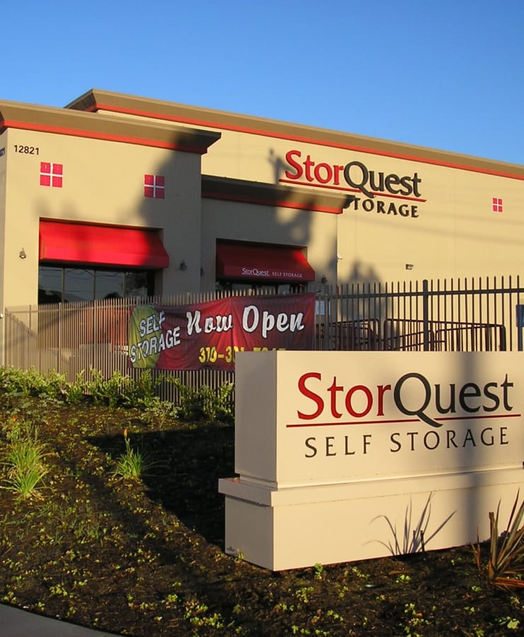 Exterior of StorQuest Self Storage in Los Angeles, California