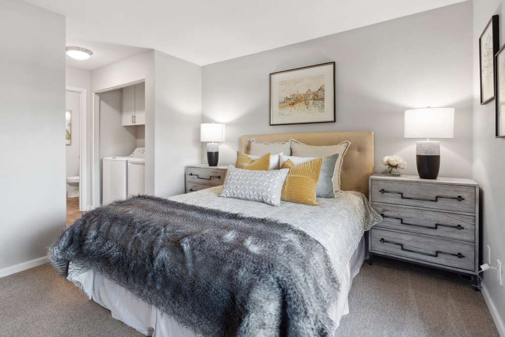 Bright, airy, furnished bedroom at Rocklin, California offer a spacious bedroom