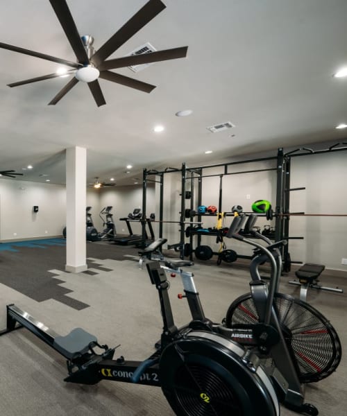 fitness center at Park Vista Apartments in San Antonio, Texas