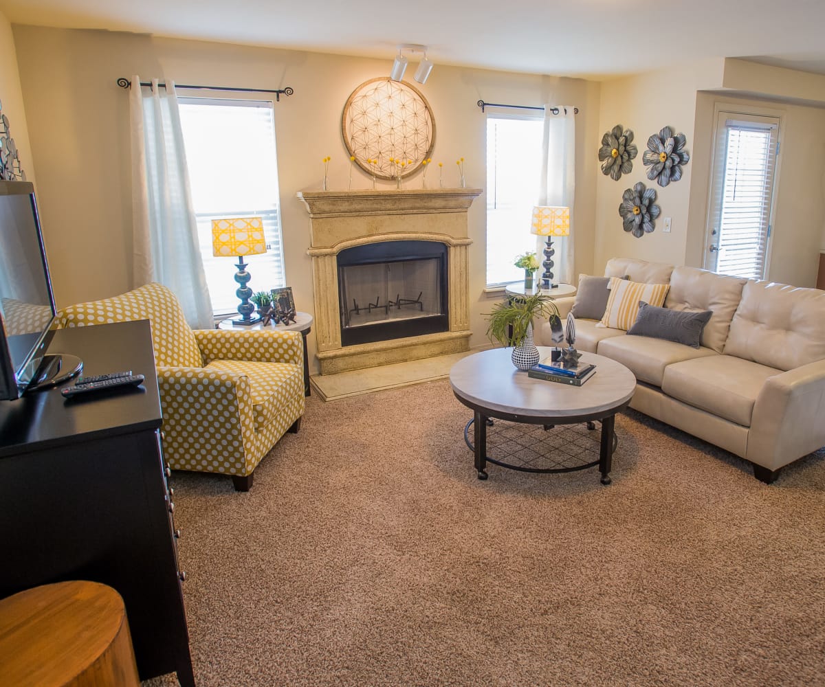 Park at Mission Hills living room in Broken Arrow, Oklahoma