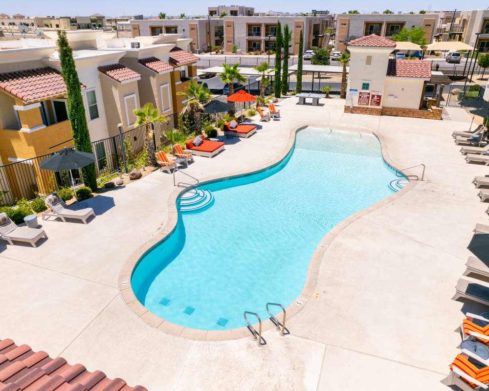 swimming pool at Sonoma Palms in Las Cruces, New Mexico
