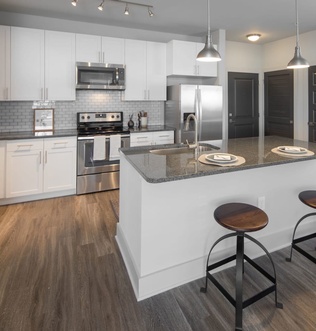 Apartment features at Leigh House Apartment Homes in Raleigh, North Carolina