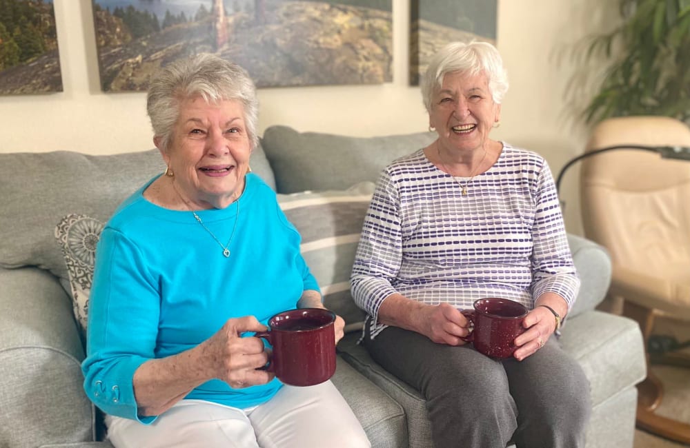 Residents enjoying coffee at Hilltop Commons Senior Living in Grass Valley, California