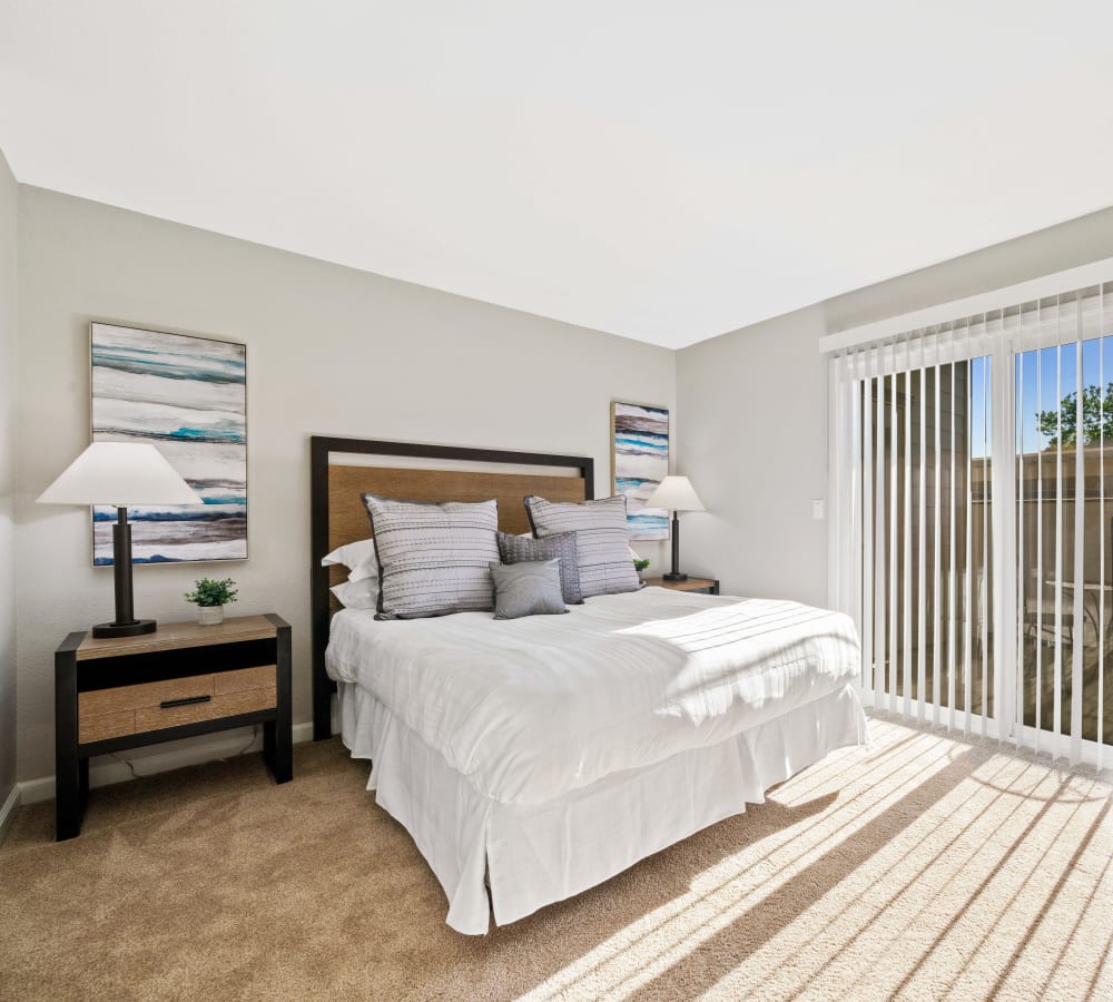 Shaliko offers a bedroom in Rocklin, California