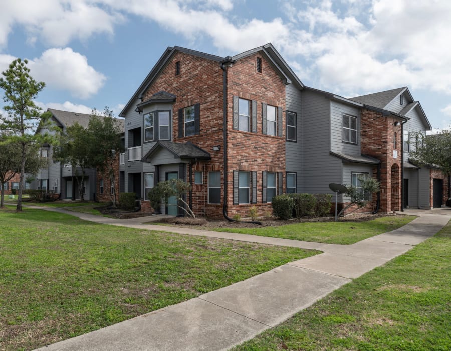 Building at The Spencer Park Row in Houston, Texas