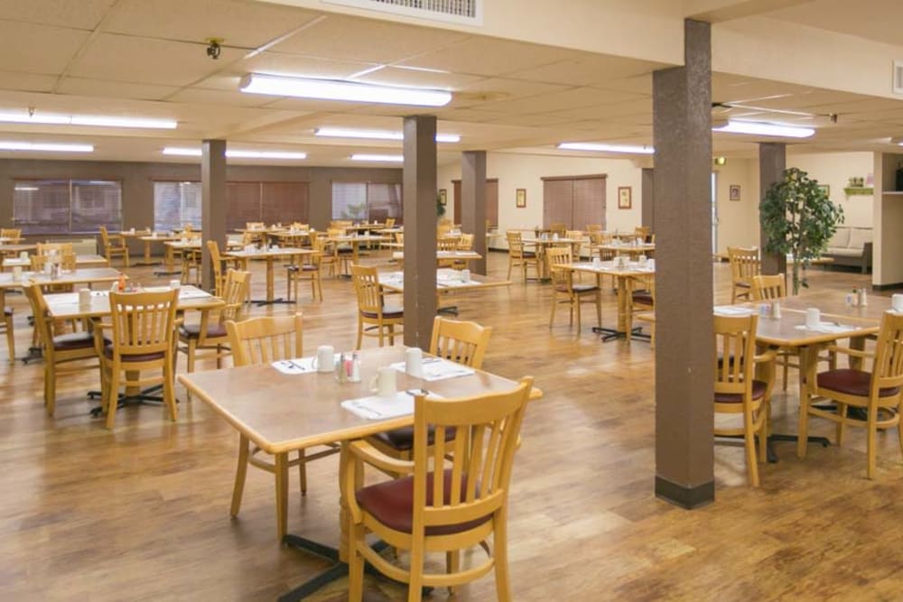 Elegant dining seating at Sherwood Village Assisted Living & Memory Care in Tucson, Arizona