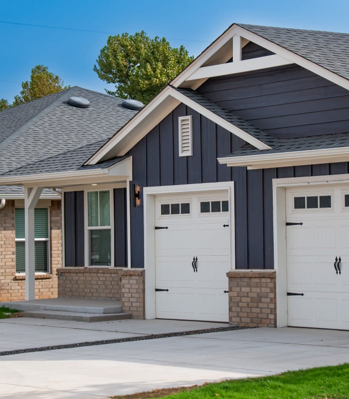 Exterior entrance with garage at Chisholm Pointe in Oklahoma City, Oklahoma