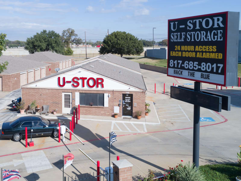 A view of the leasing office and sign at U-Stor Hwy 183 in Euless, Texas