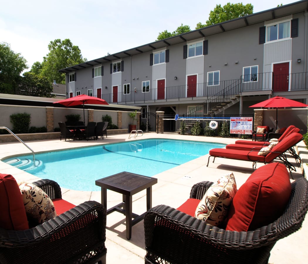 Spacious sundeck with plenty of seating at 35 Tam in San Anselmo, California