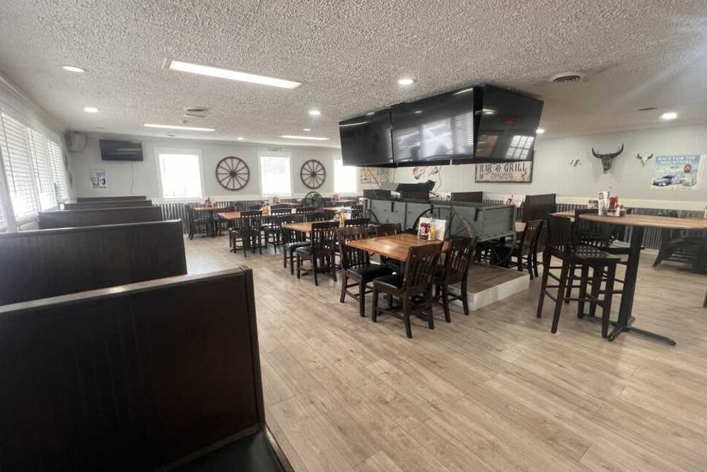 Drucker + Falk Saluda, VA Retail Property