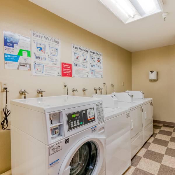 Belage Manor offers a wide variety of amenities in Anaheim, California