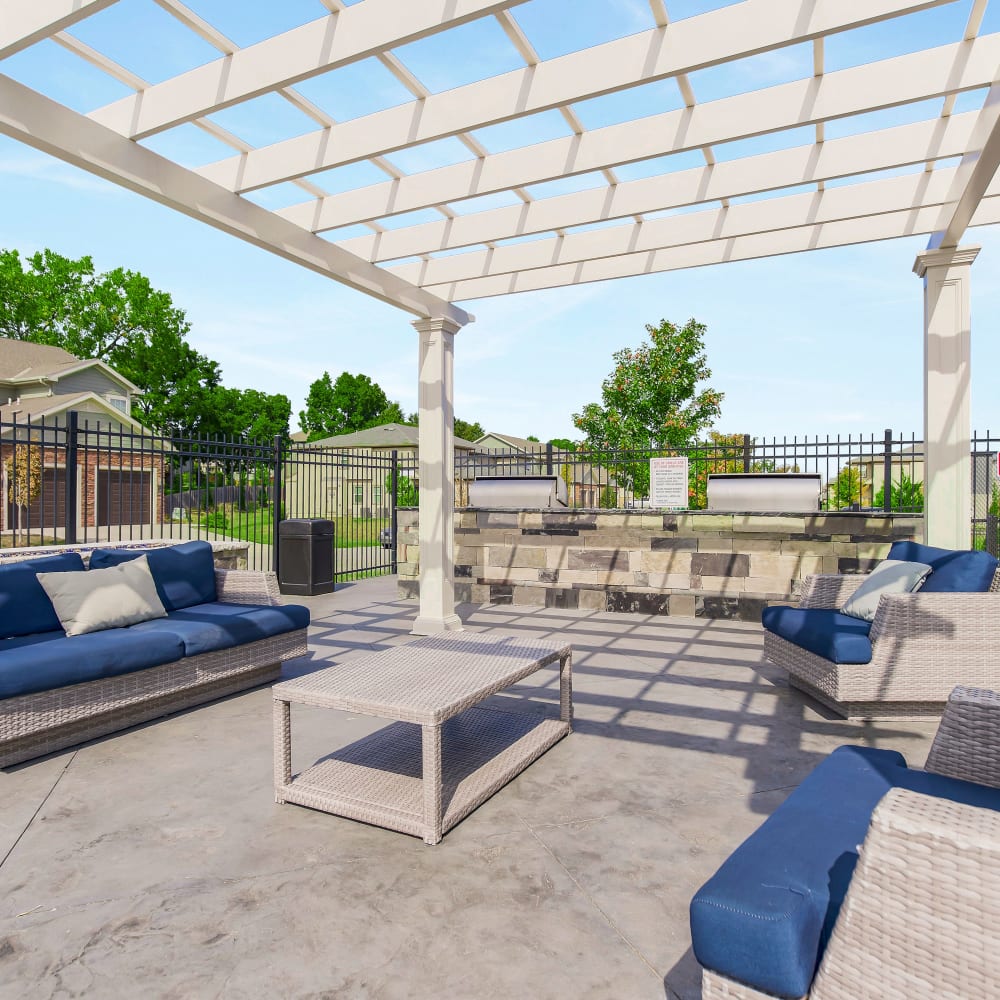 Covered outdoor entertainment area at Prairie Pines in Shawnee, Kansas