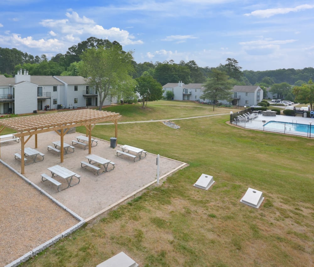 Enjoy the outdoor amenities at Rosen at North Hills in Raleigh, North Carolina