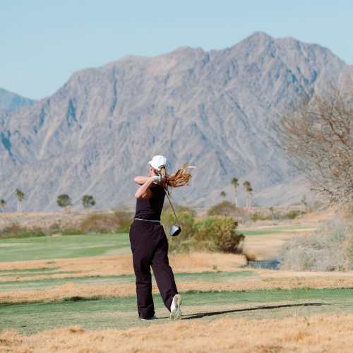 Resident playing golf at The Gramercy Residences in Las Vegas,