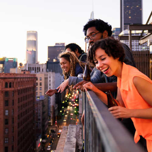 View amenities at Jefferson Cunningham Apartments in Los Angeles, California