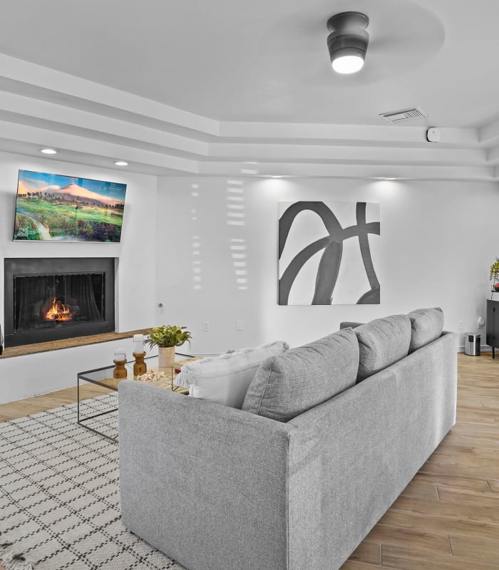 Lounge area at The Crest Apartments in El Paso, Texas