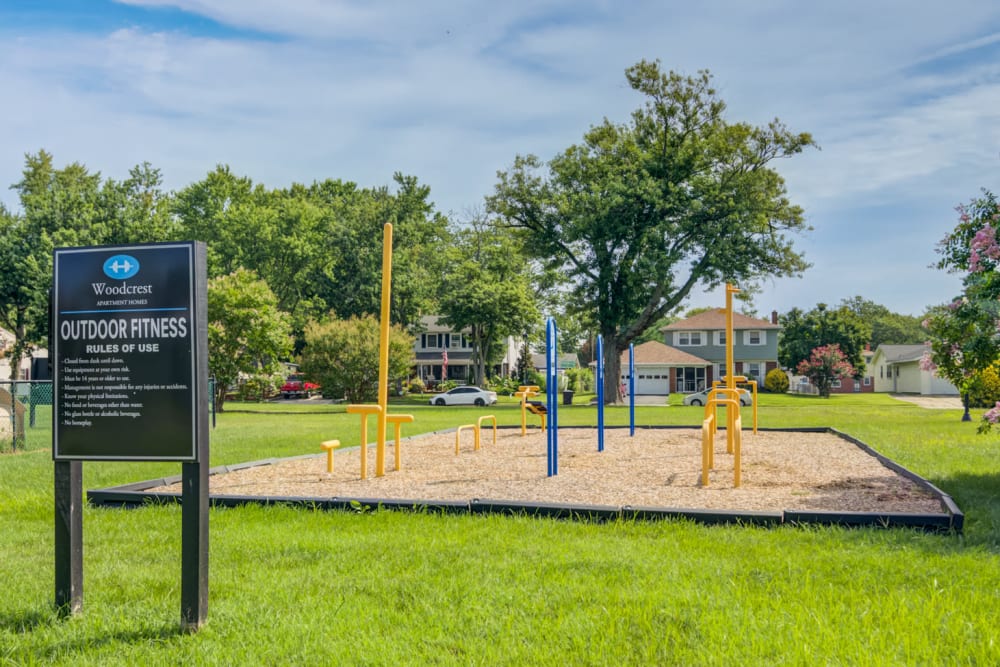 Outdoor fitness stations