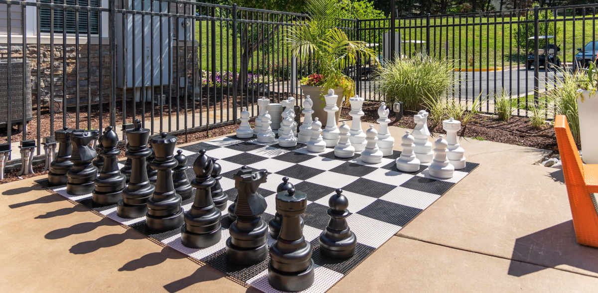 Oversized chess at The Encore, Alexandria, Virginia