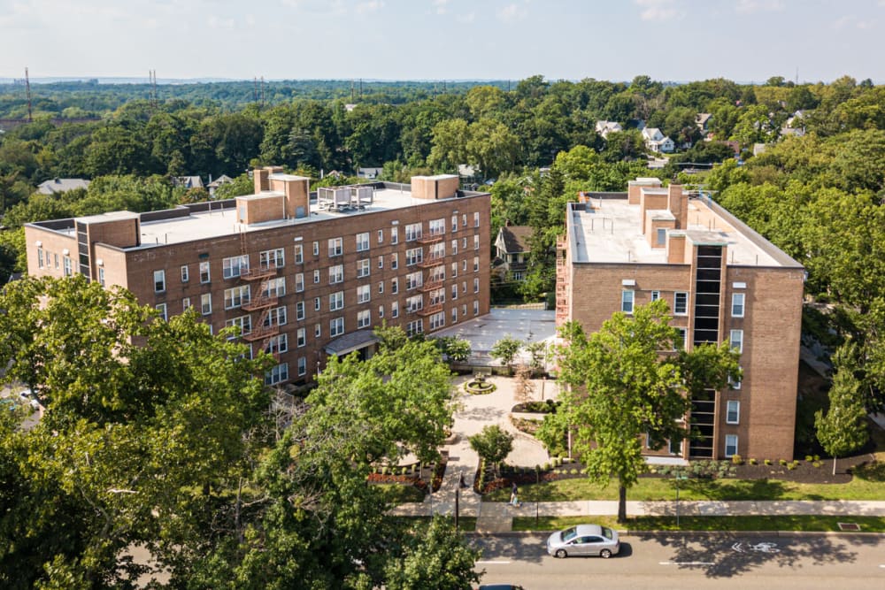 Photos of Parktowne Apartments in Highland Park, New Jersey