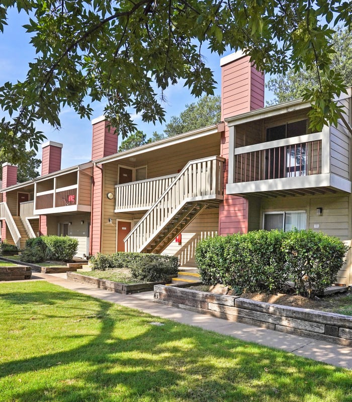 Exterior at Sunchase Apartments in Tulsa, Oklahoma