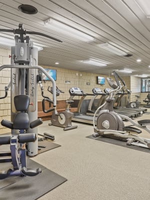 Fitness center at Sunchase Apartments in Tulsa, Oklahoma