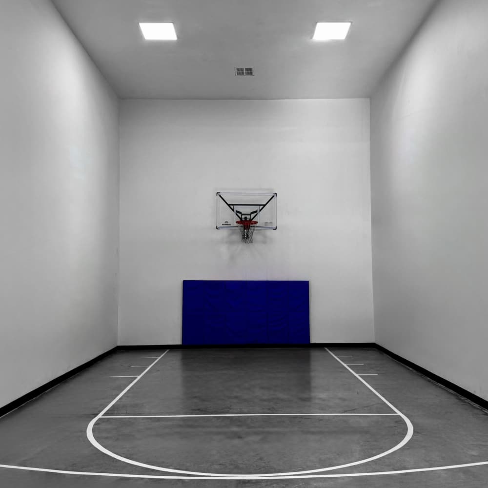 Basketball court at Fourteen01 Apartments in Orlando, Florida