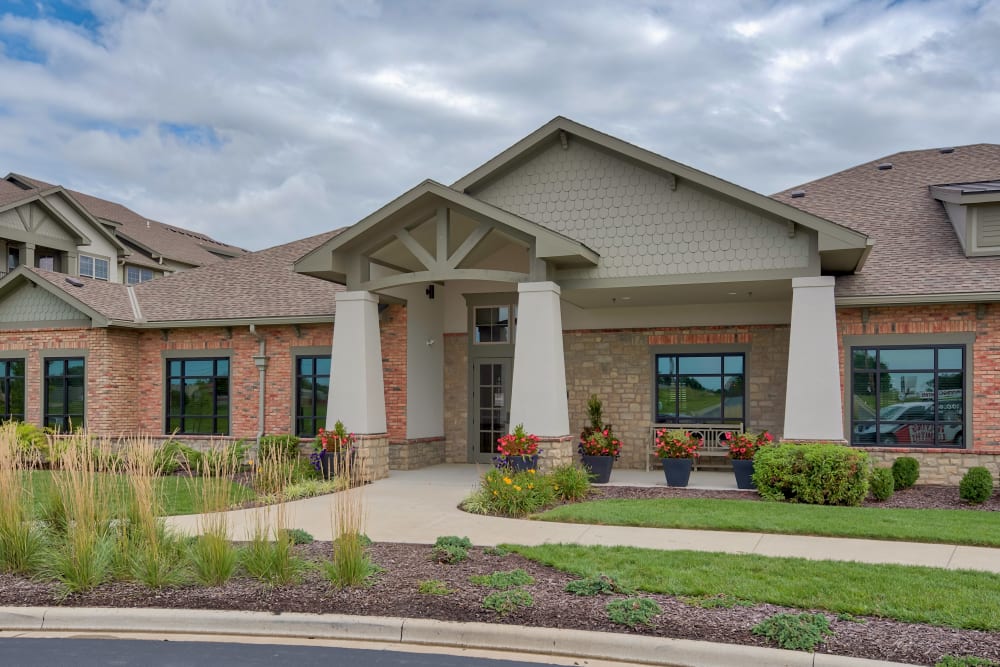 Exterior of the Rental Office at Boulders at Overland Park Apartments in Overland Park, Kansas