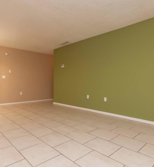 Spacious living room at Serenity Apartments in Leesburg, Florida