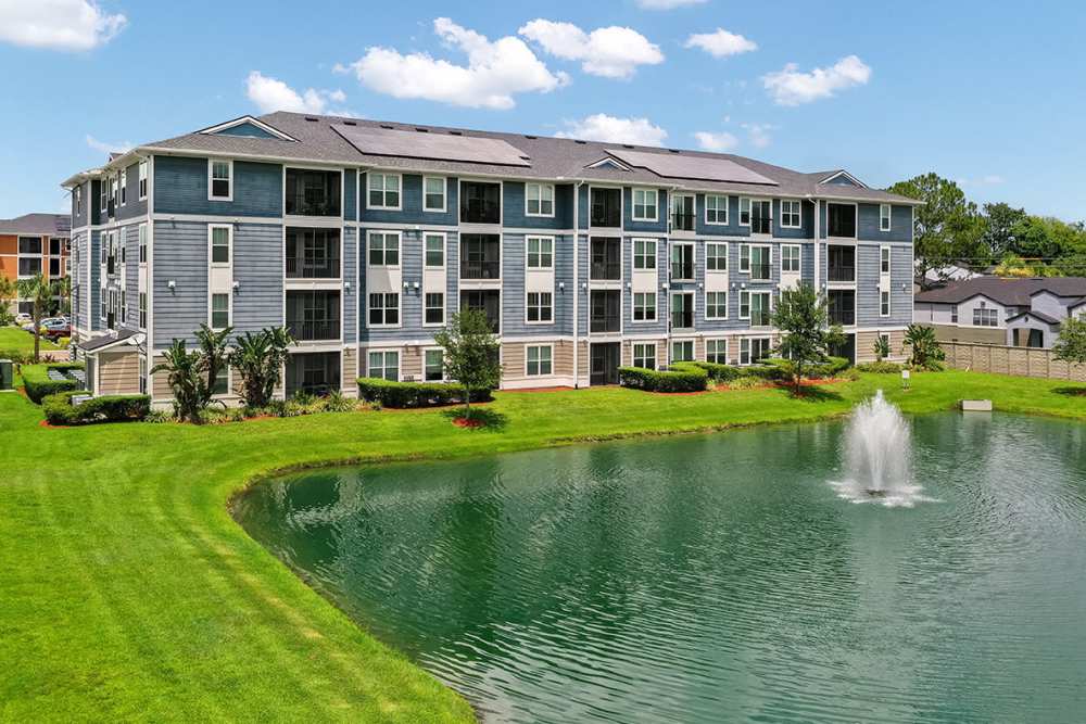Exterior Building with Fountain Vue on Lake Monroe in Sanford, Florida
