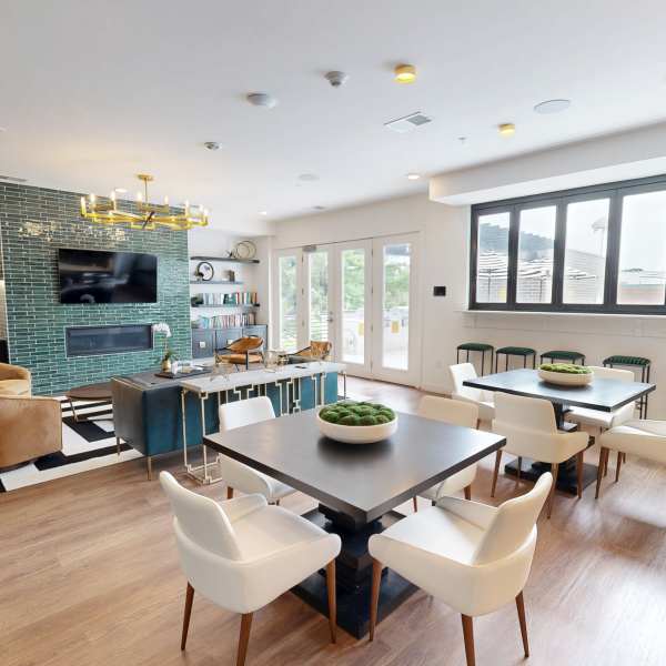 Luxury resident lounge with modern finishes and appliances at ila Hyde Park
