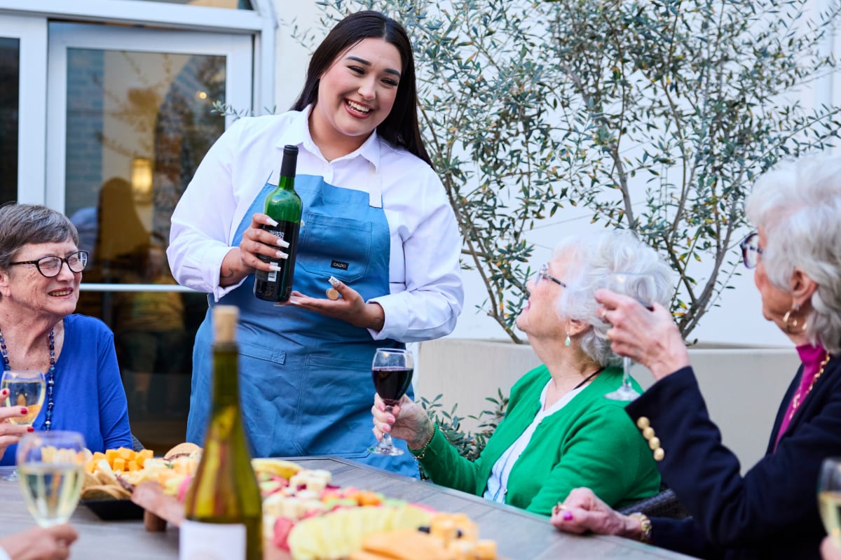 Happy Hour at The Leonard on Beverly in Los Angeles, CA