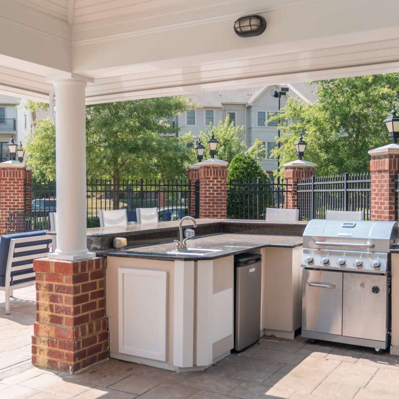 Barbeque area at Meridian Parkside, Newport News, Virginia