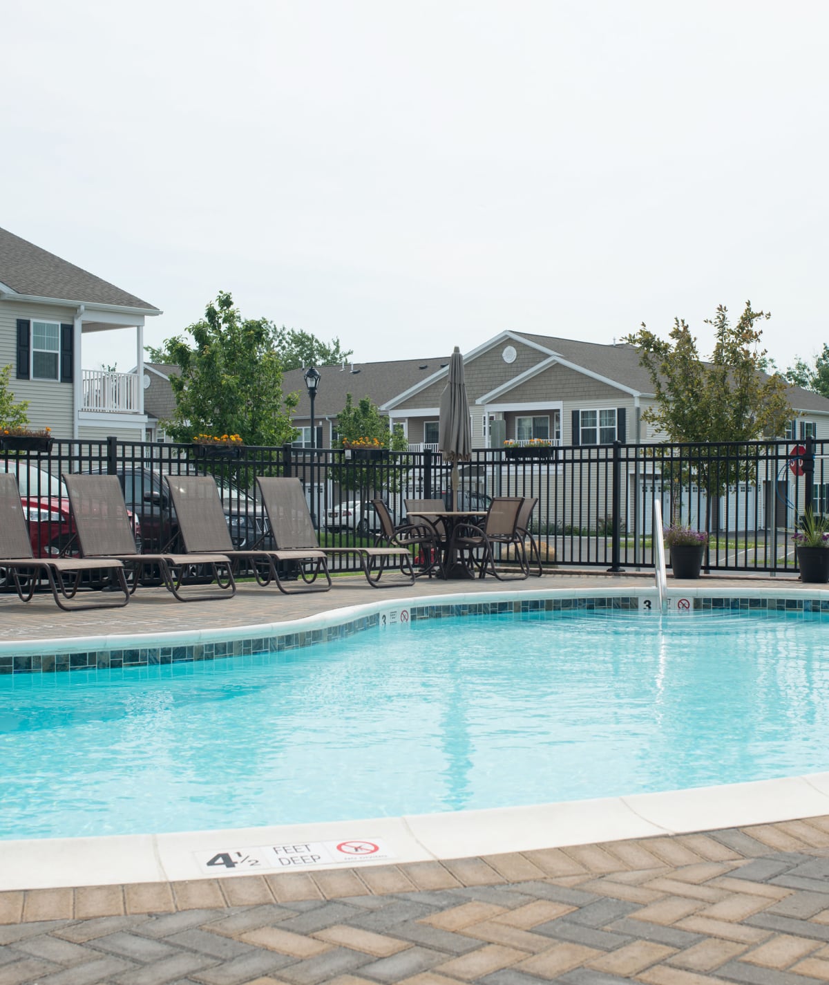 Apartments at Hampton Run in Glenville