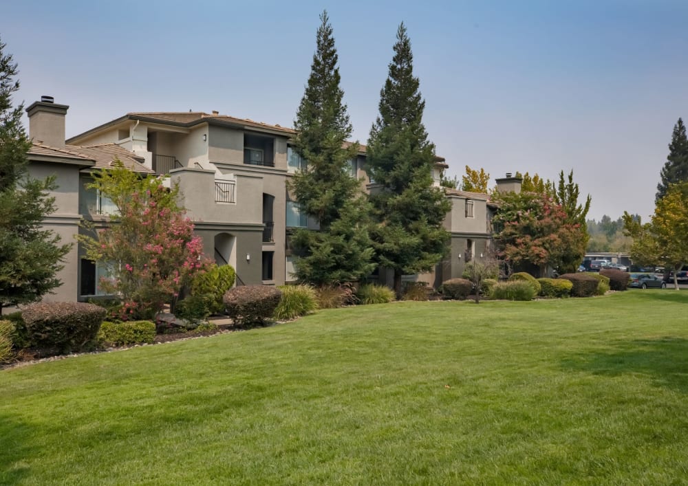 Exterior at Meridian at Stanford Ranch in Rocklin, California