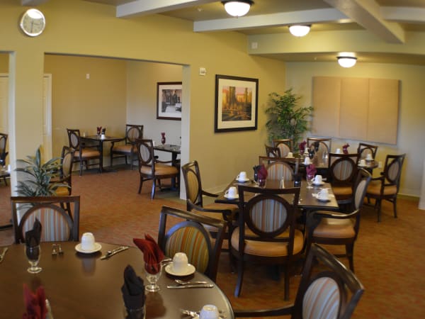 Spacious dining room at The Lakes at Banning in Banning, California. 