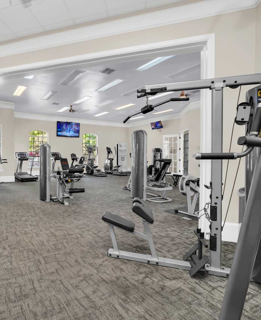 View amenities at The Summit At Metrowest in Orlando, Florida