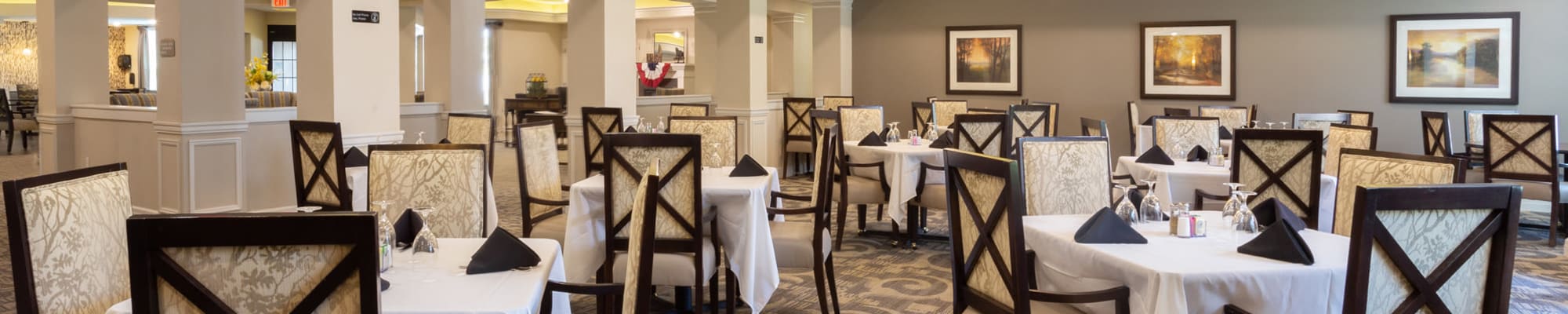 Dining at Harmony at Five Forks in Simpsonville, South Carolina